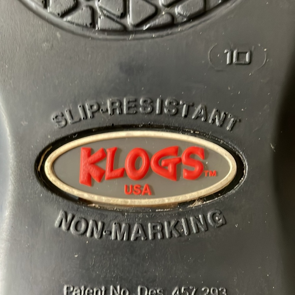 Klogs Men's Black Slip-On Clogs - Picture 4 of 8
